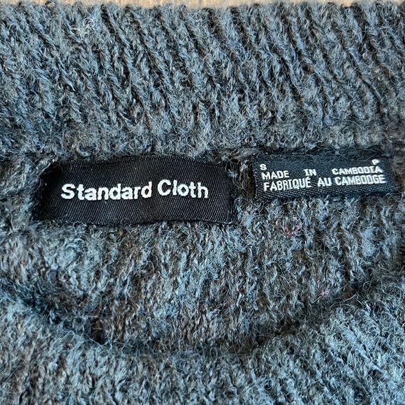 Standard Cloth Sheer Crew Neck Sweater Men’s Gray Size Small Urban Outfitters - Picture 8 of 8